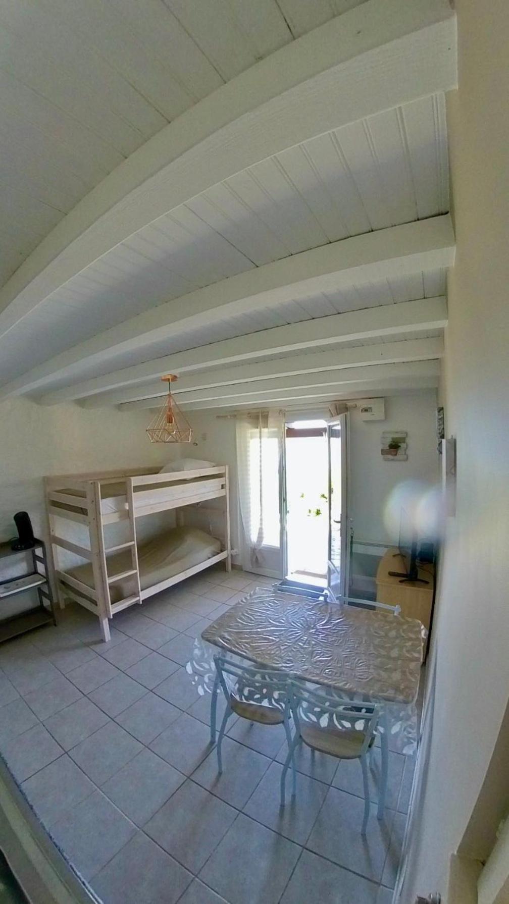 Residence Ile De Beaute بروبرِيانّو المظهر الخارجي الصورة